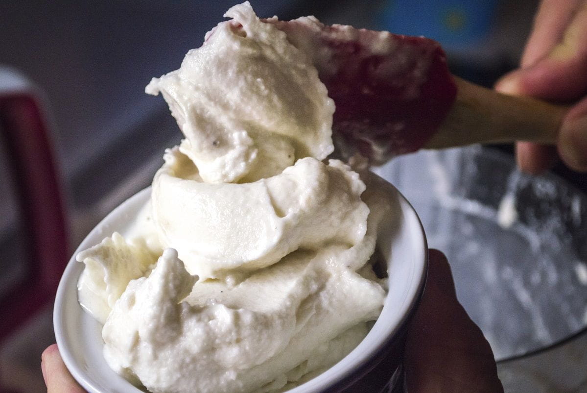 how to make frozen yogurt with machine