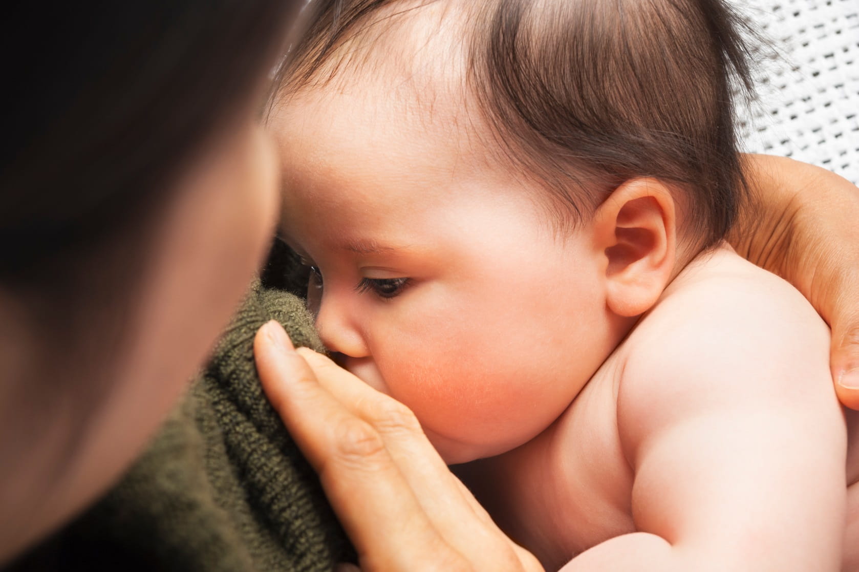 Breastfeeding Checklist: 15 Things Nursing Mamas Need